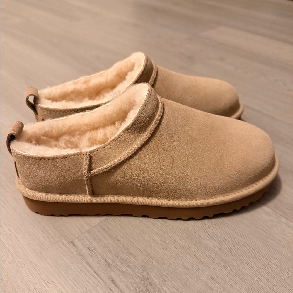 UGG Women’s Classic Micro size 8 boots